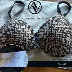 Adrienne Vittadini: NWOT Underwire Seamless Full Cup Padded Bra